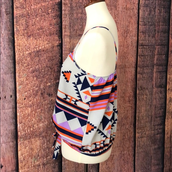 Varga Bohemian Top with adjustable bow at bottom - Picture 4 of 5